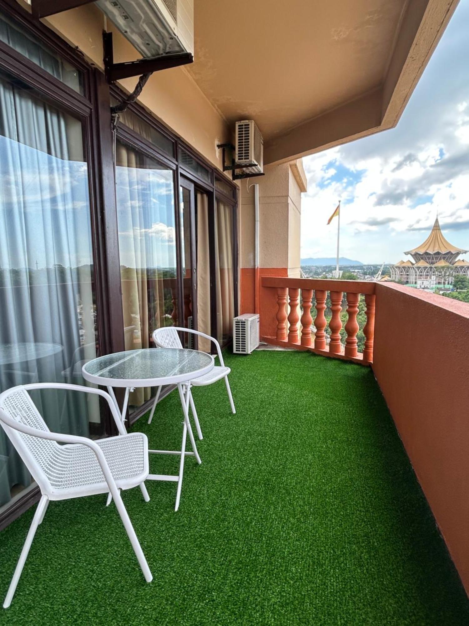 Muji Style Riverbank Level 10 Apartment Kuching